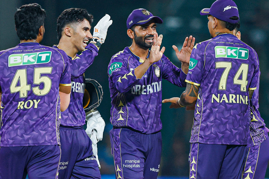 IPL 2025: KKR beats Delhi Capitals in crucial match