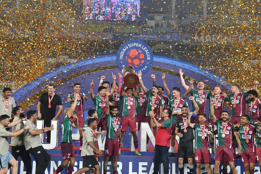 ISL 2024-25: Mohun Bagan becomes champion with two goals from Australian strikers