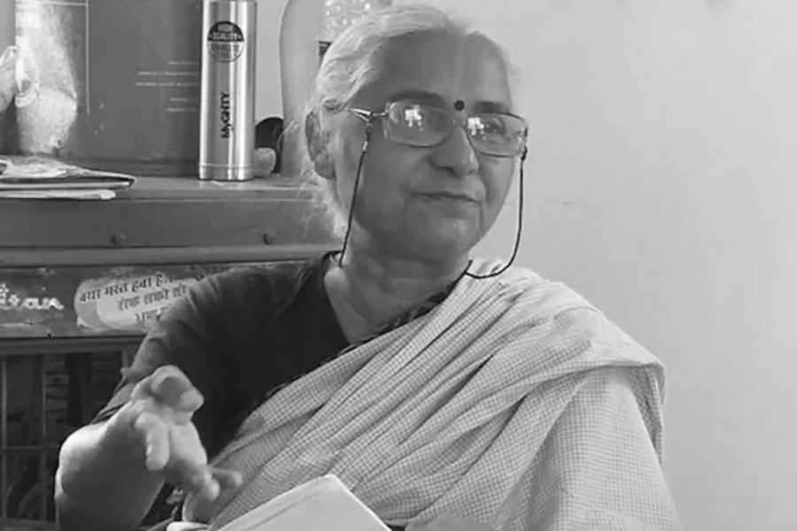 A Delhi Court Issues Non-Bailable Warrant Against Medha Patkar