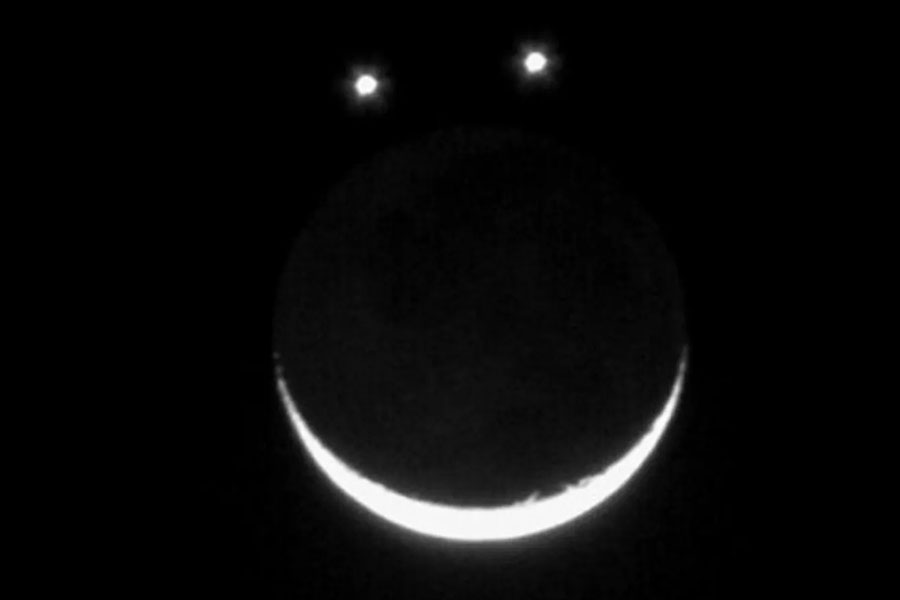 Rare alignment of moon and other planets on 25 April