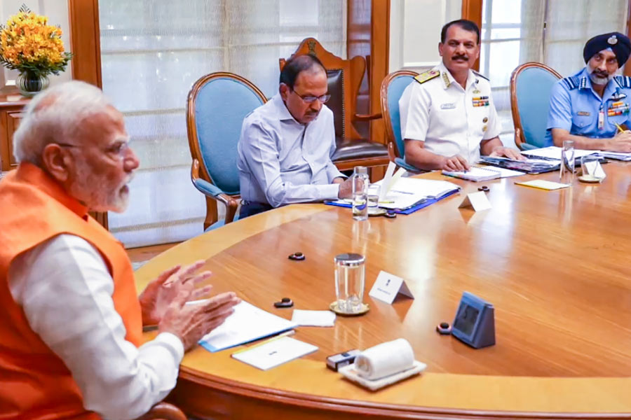 Complete freedom to decide on mode, PM Modi to security forces