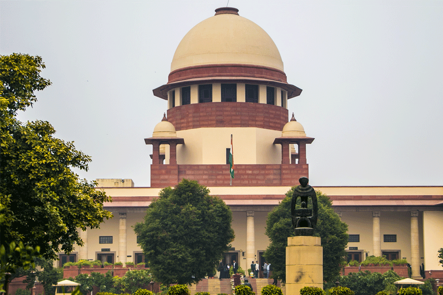 Now Hearing at Supreme Court on waqf act