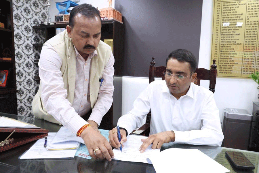 Vishal Singh took over as Director of Information and Culture Department of Uttar Pradesh