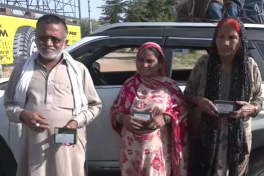 A Pakistan family's reaction at Attari border at the time of returning home