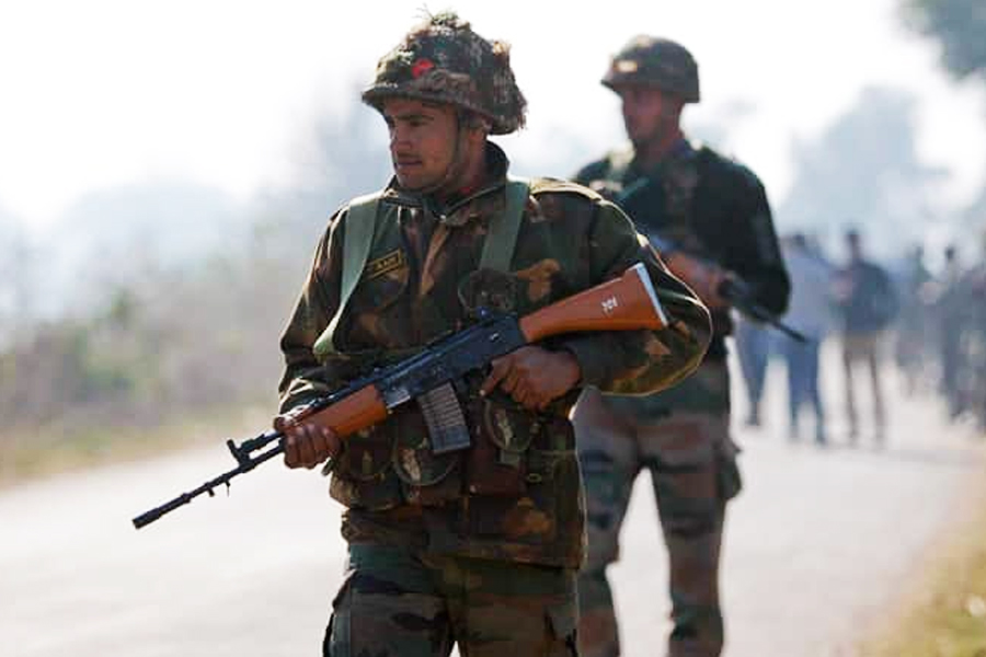 India warns Pakistan over firing at border