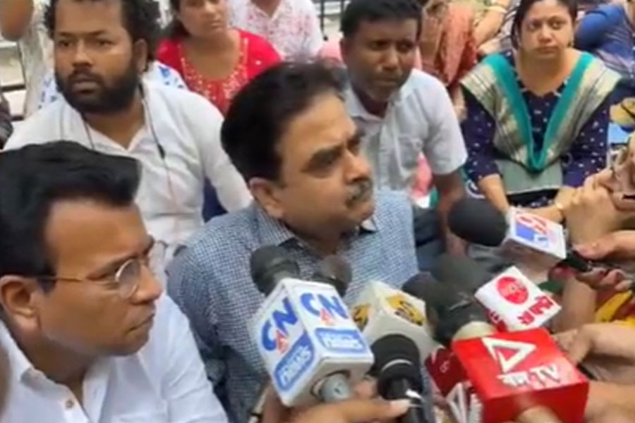 SSC: Abhijit Gangopadhyay, Rudranil Ghosh meets Snubbed teachers