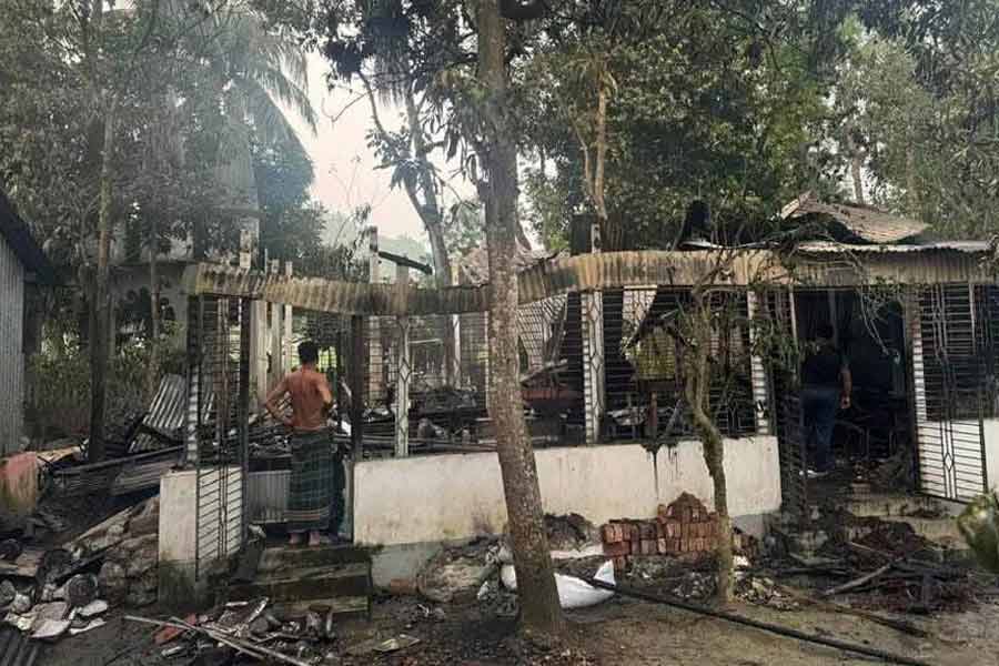 Fire at painter's house in Bangladesh