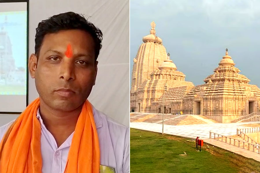 BJP leader watches Jagannath temple yajna at giant screen