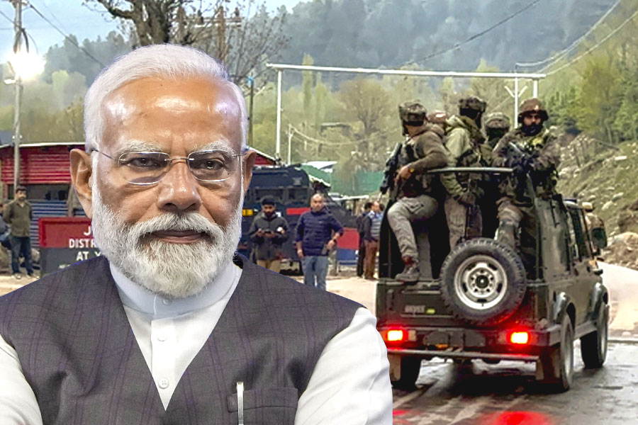20 feared killed after terrorists open fire on tourists in Kashmir's Pahalgam