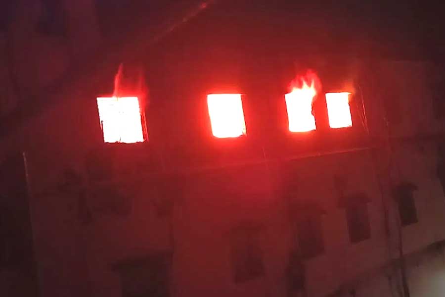 Two people died in fire at Kolkata's Pathuriaghata street