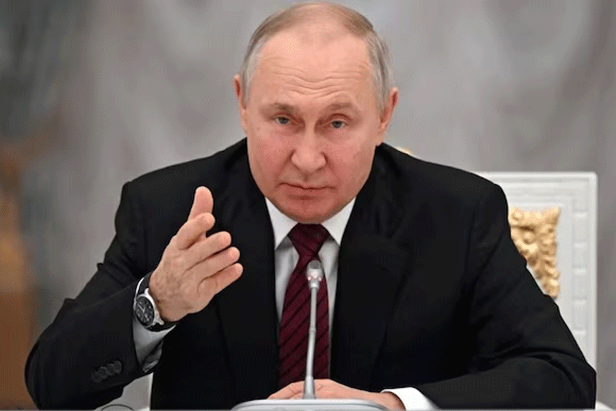 Putin declares Easter truce and halts Russian offensive in Ukraine till Sunday
