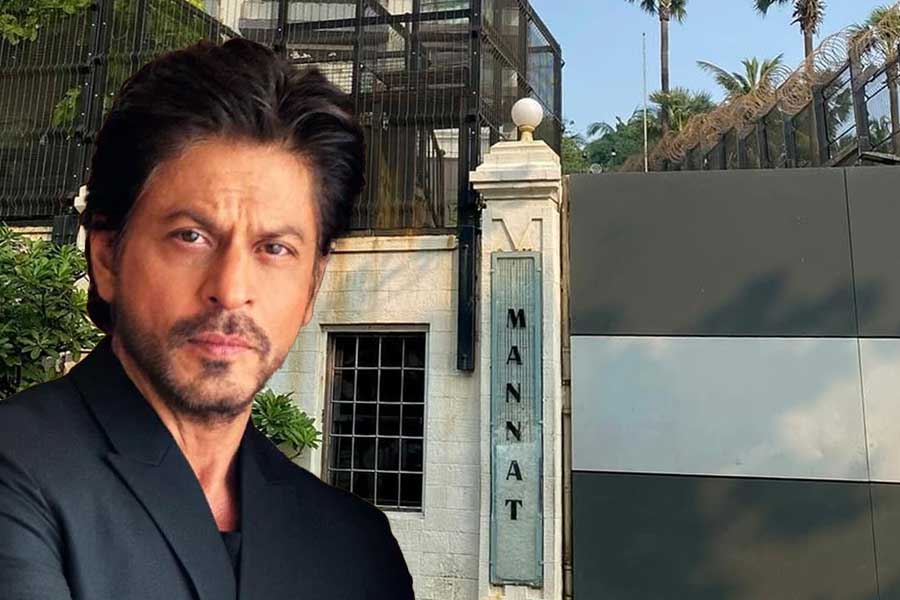 Vendors outside Mannat complain of ‘low business’ as Shah Rukh Khan moves out for renovation