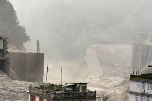 Thousands of tourists stranded in Lachung-Lachen due to massive landslide in Sikkim