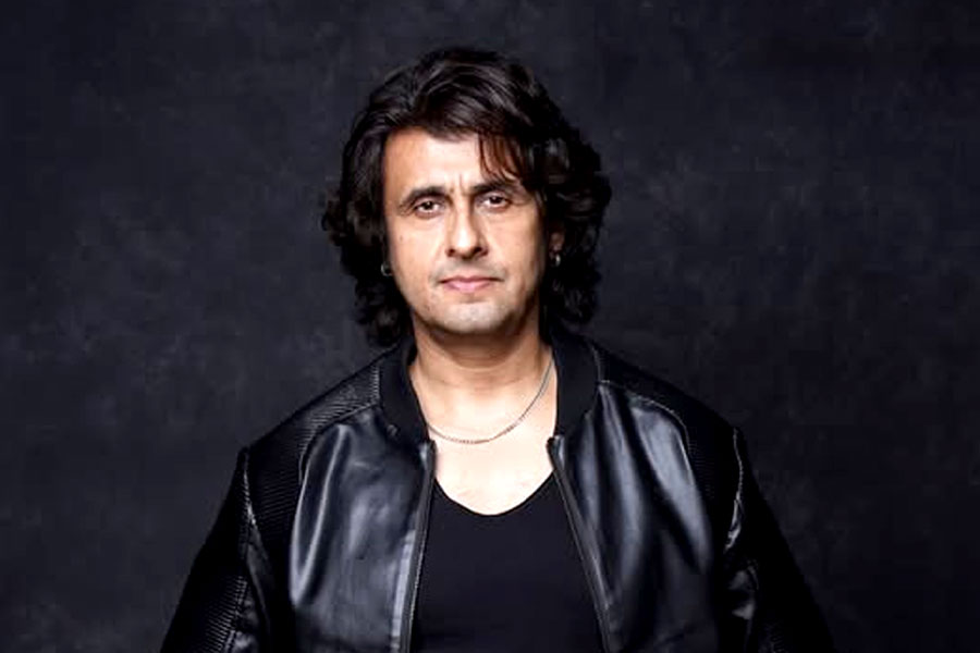 Sonu Nigam Falls Victim To Online Identity Theft, Warns Followers