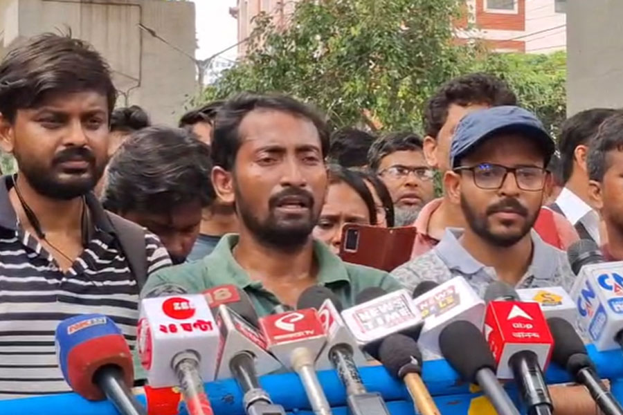 SSC snubbed teachers withdraw gherao after 5 days